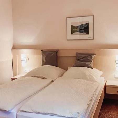 Appartement Auf Halbinsel In Direkter Ufernaehe *