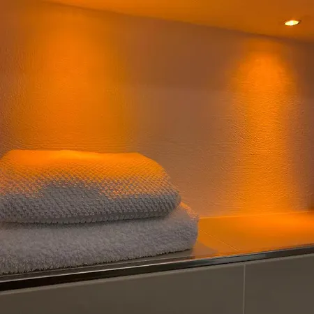 Appartement Auf Halbinsel In Direkter Ufernaehe