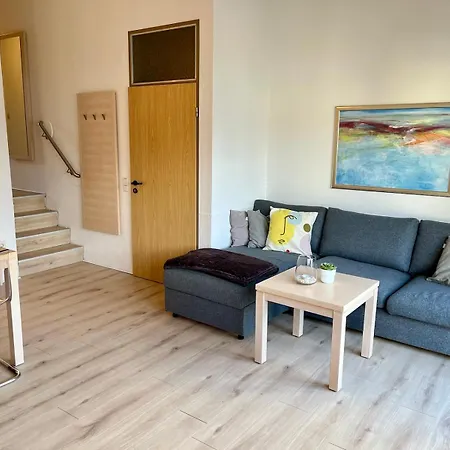 Appartement Auf Halbinsel In Direkter Ufernaehe *